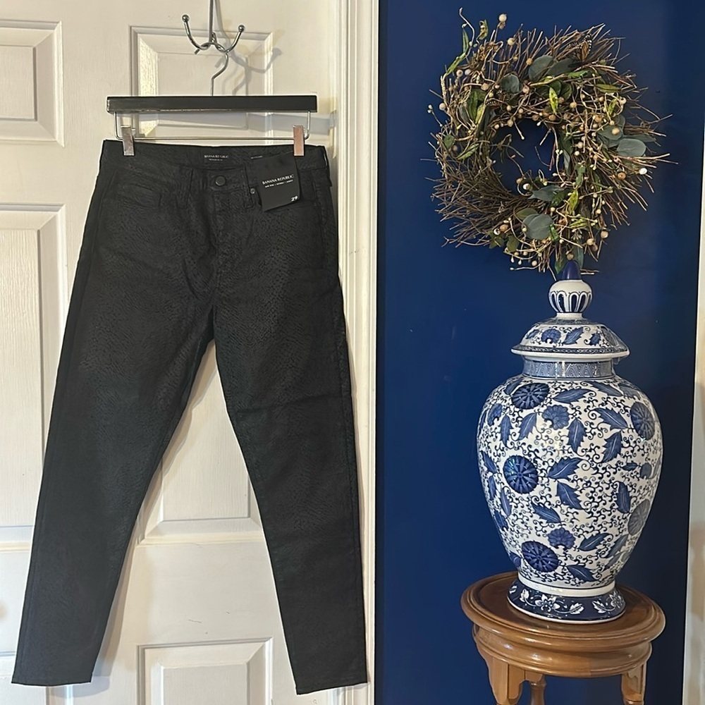 NWT Women’s Banana Republic Black Snakeskin Print Mid Rise Skinny Ankle Jeans